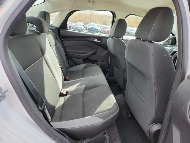 Ford Focus Se Image 6