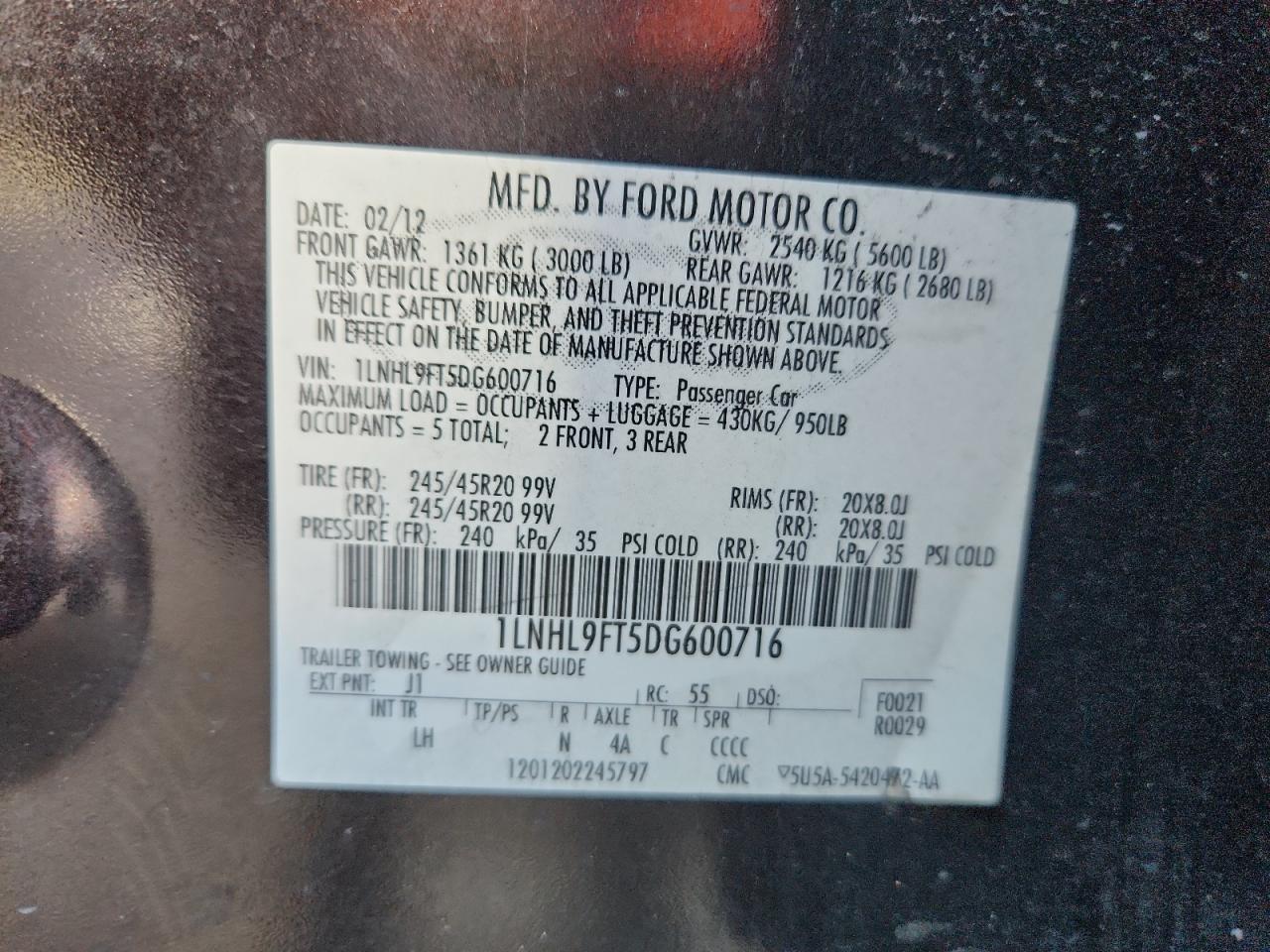 Lincoln MKS Image 10