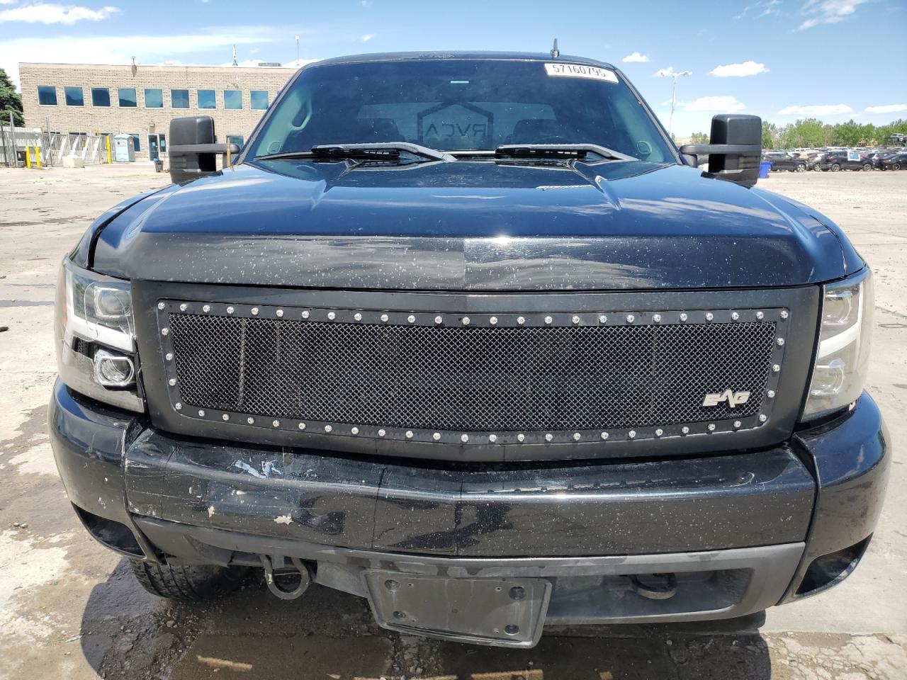 Chevrolet Silverado K1500 Image 9