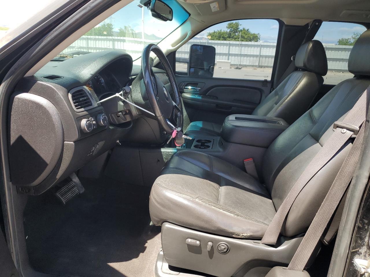 Chevrolet Silverado K1500 Image 8