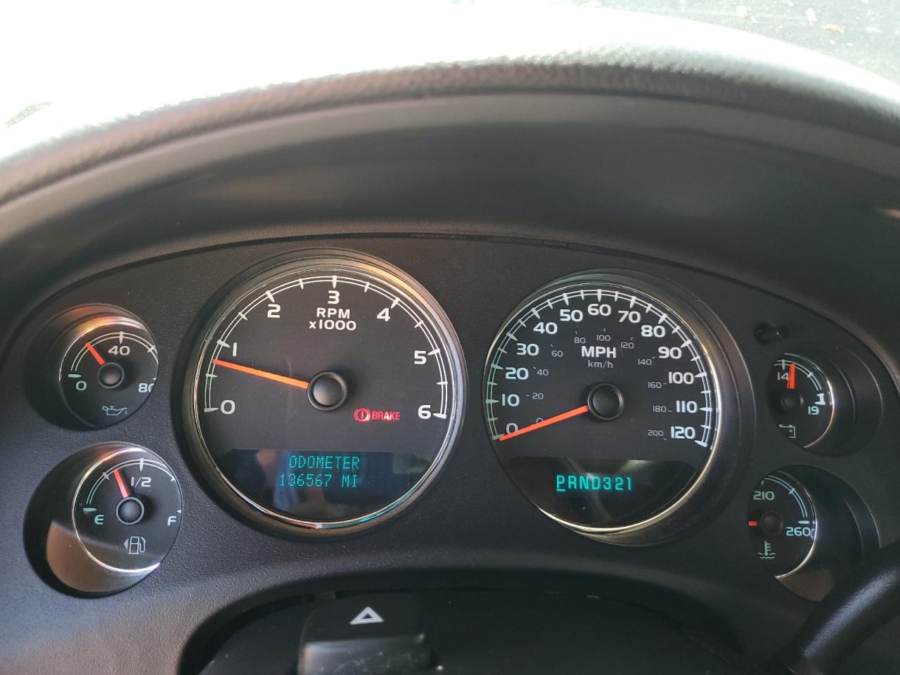 Chevrolet Silverado K1500 Image 12