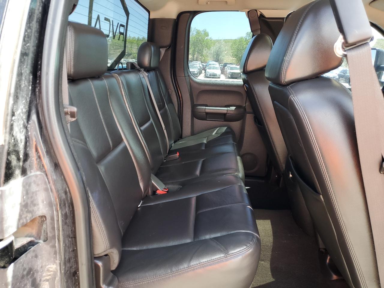 Chevrolet Silverado K1500 Image 5