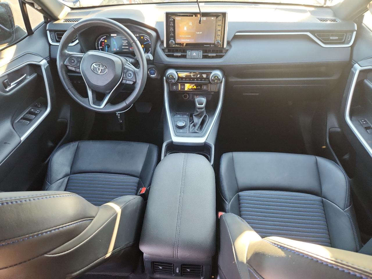 Toyota RAV4 Xse Image 10