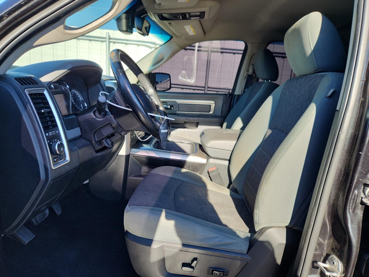 Ram 1500 Slt Image 5