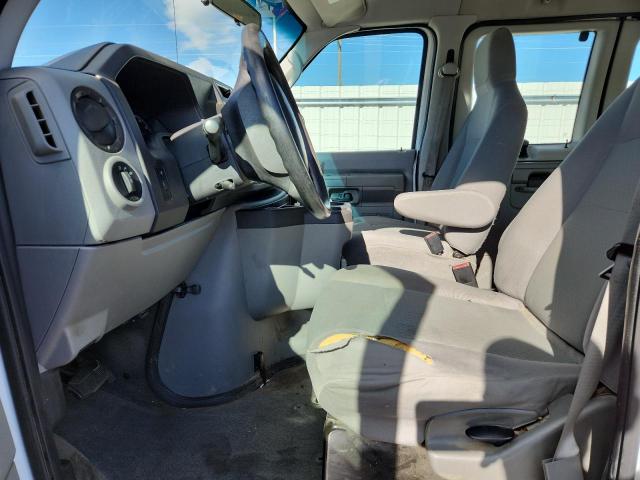 Ford Econoline E350 Super Duty E350 Super Duty Wagon Image 5