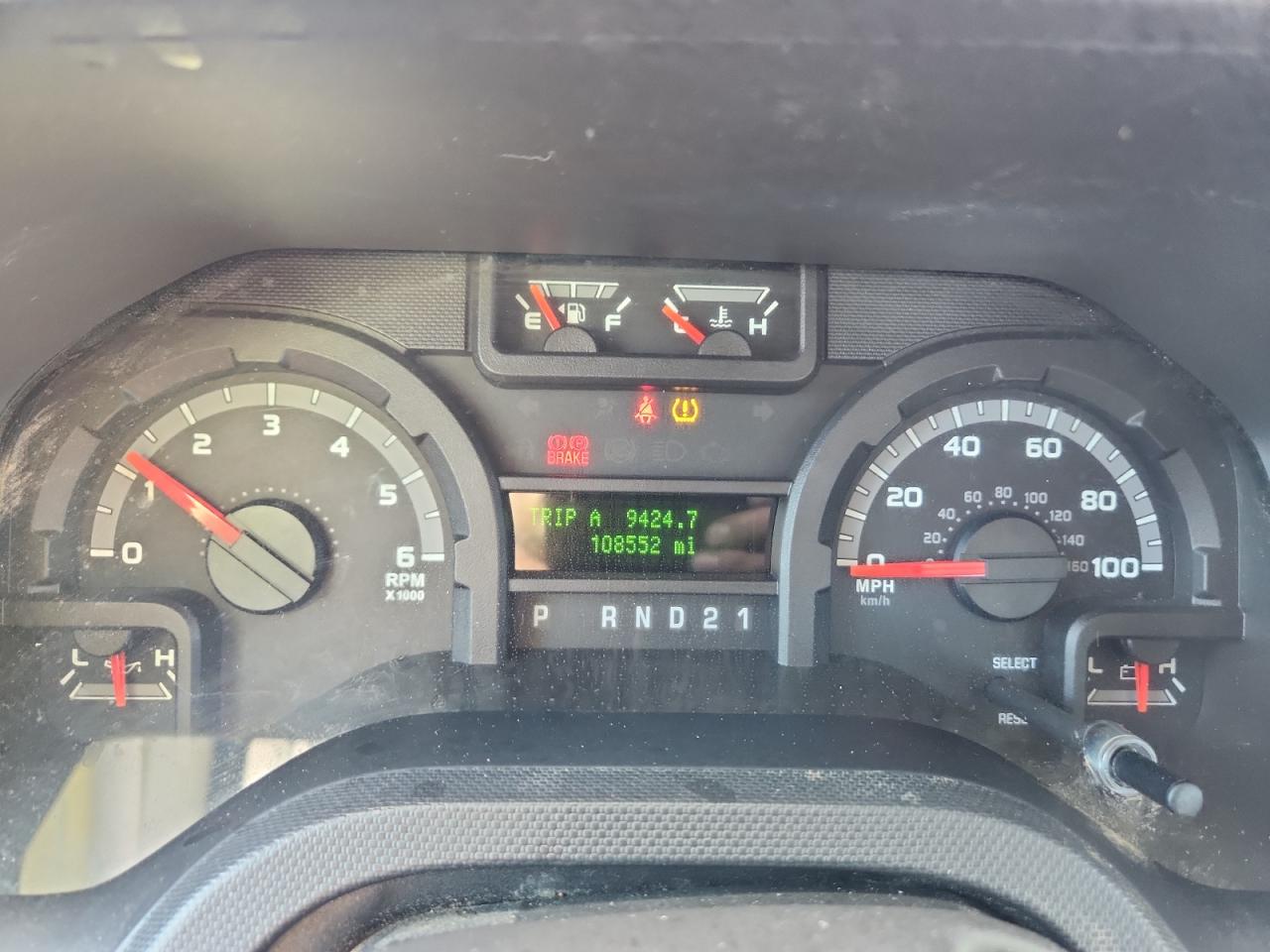 Ford Econoline E350 Super Duty E350 Super Duty Wagon Image 11