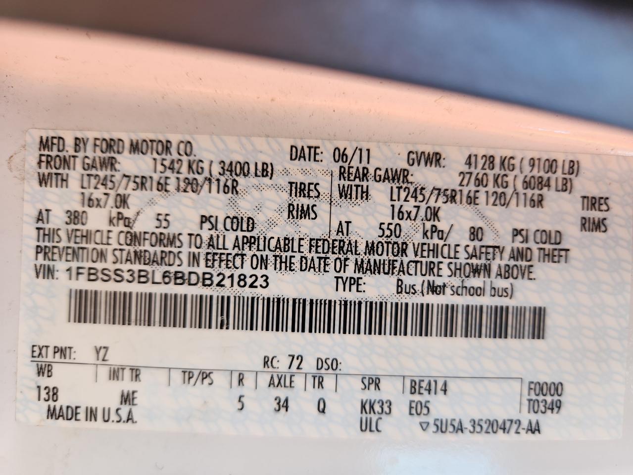 Ford Econoline E350 Super Duty E350 Super Duty Wagon Image 13