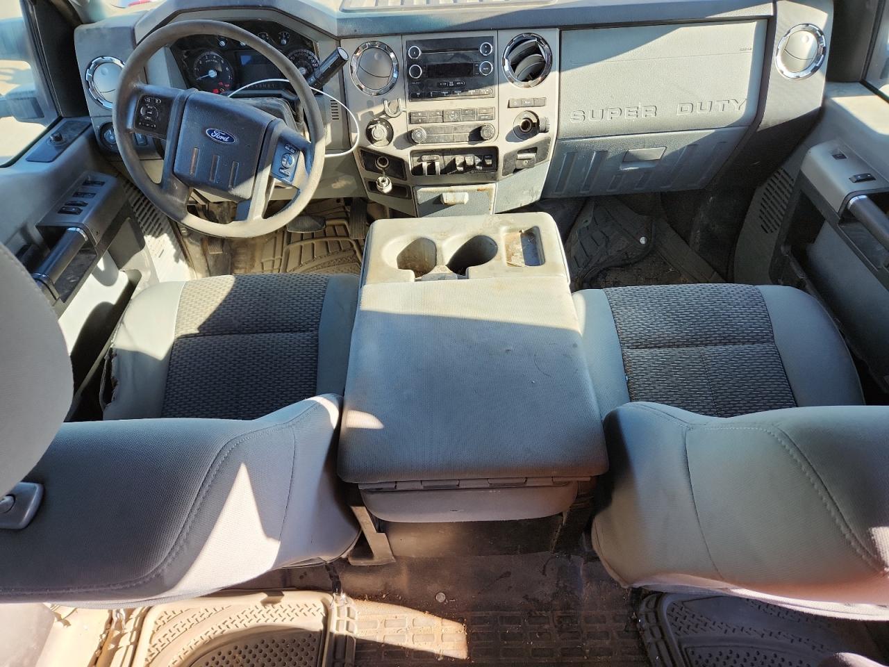 Ford F-350 Super Duty Image 4