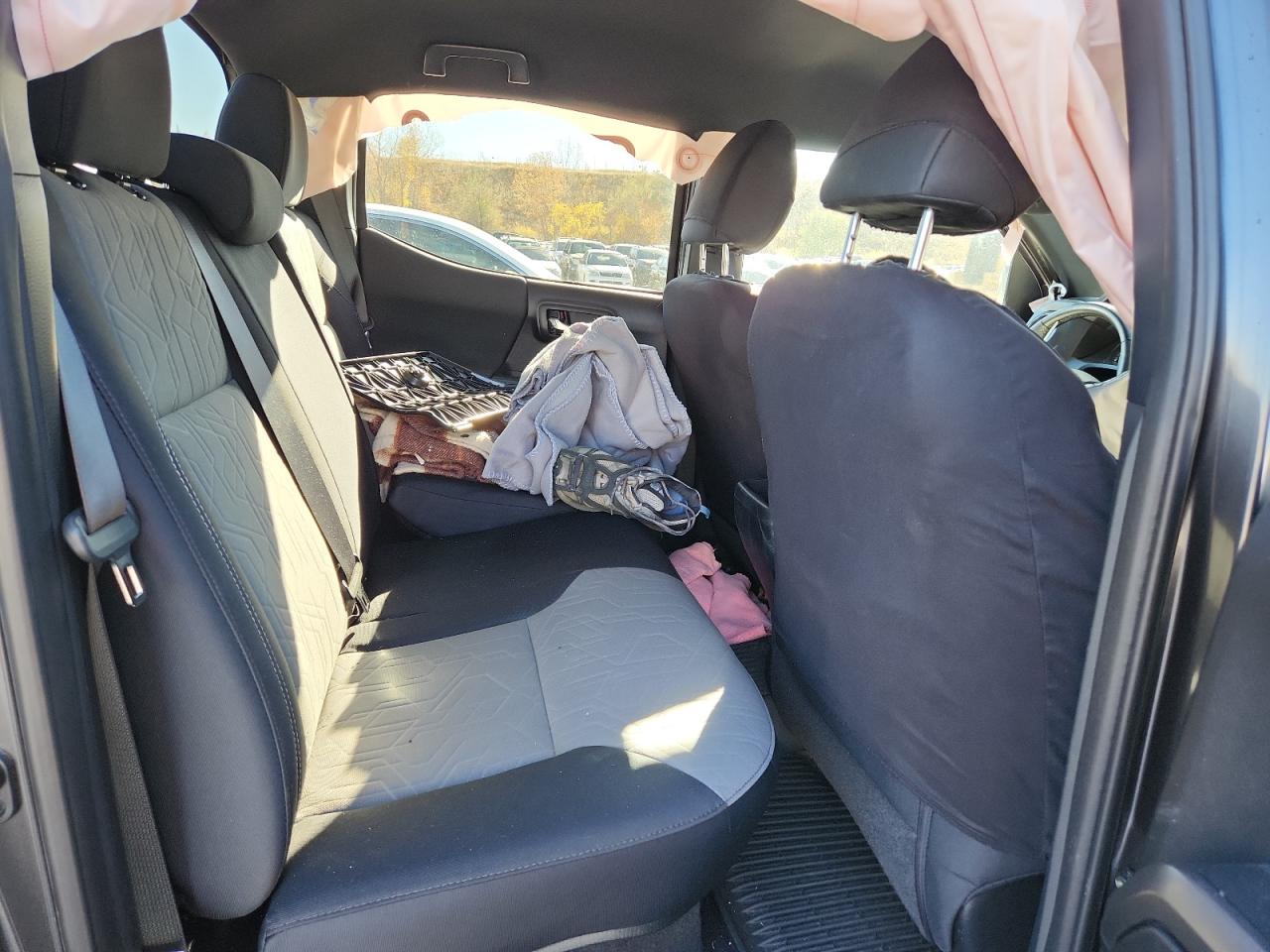 Toyota Tacoma Double Cab Image 10