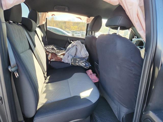 Toyota Tacoma Double Cab Image 10