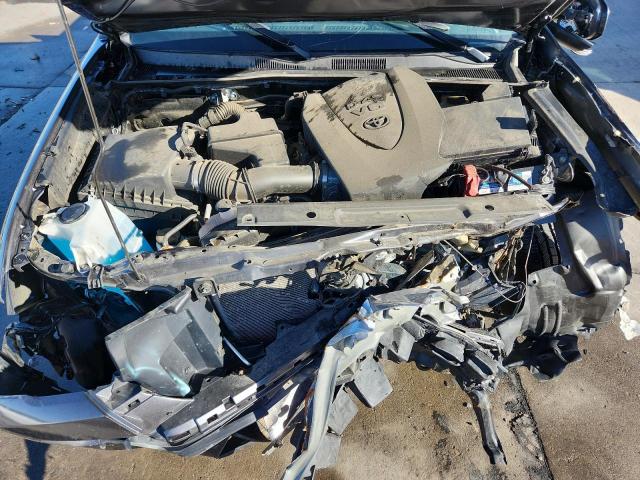 Toyota Tacoma Double Cab Image 3