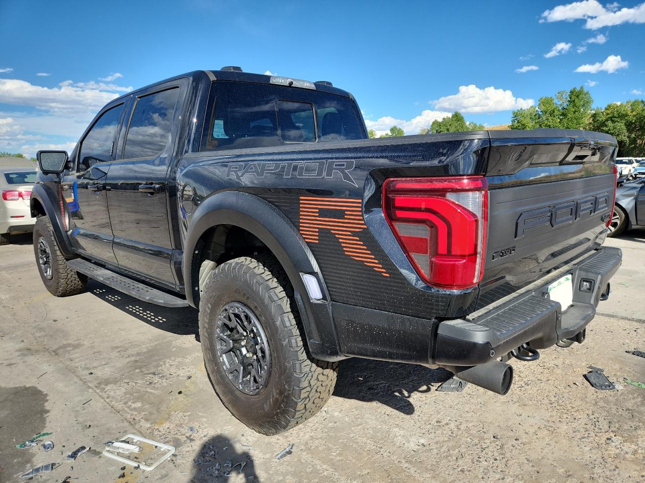 Ford F-150 Raptor Image 3