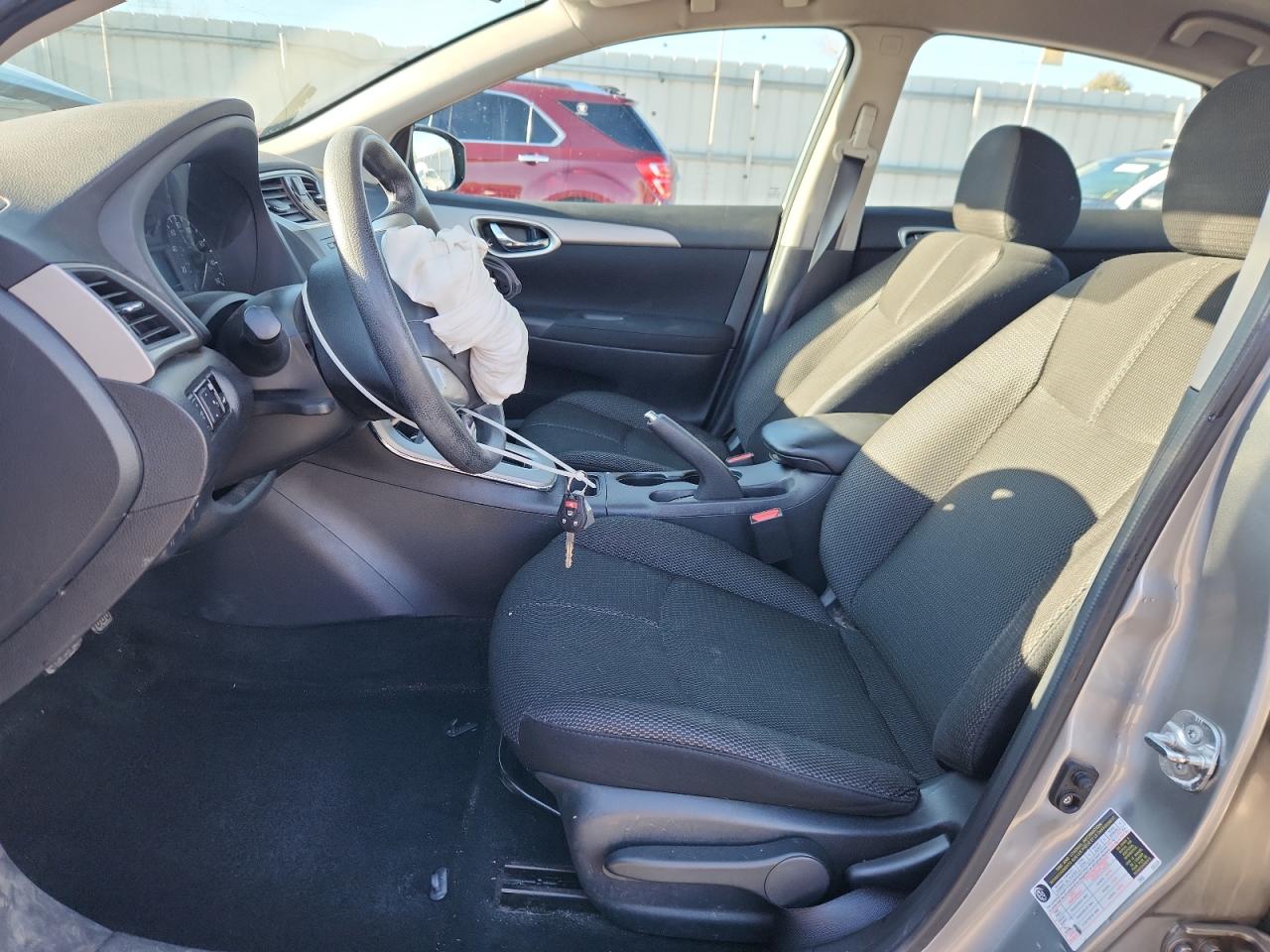 Nissan Sentra S Image 12