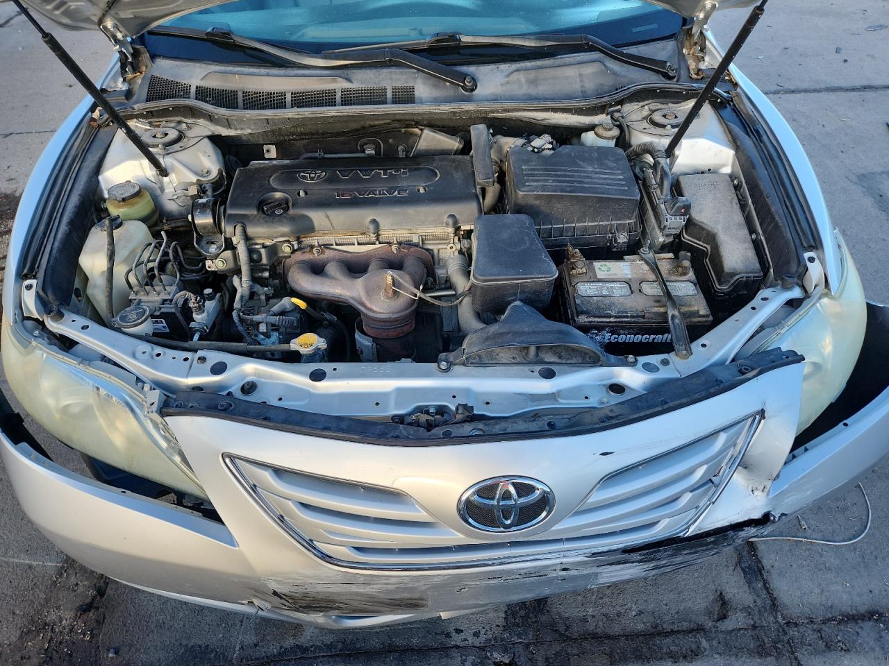 Toyota Camry Base Image 8