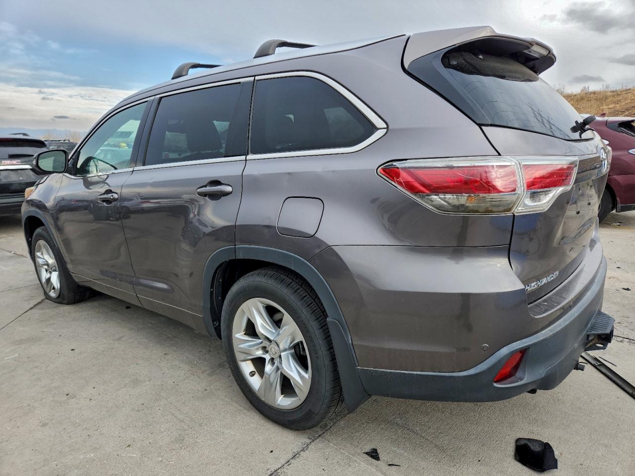 Toyota Highlander Limited Image 3