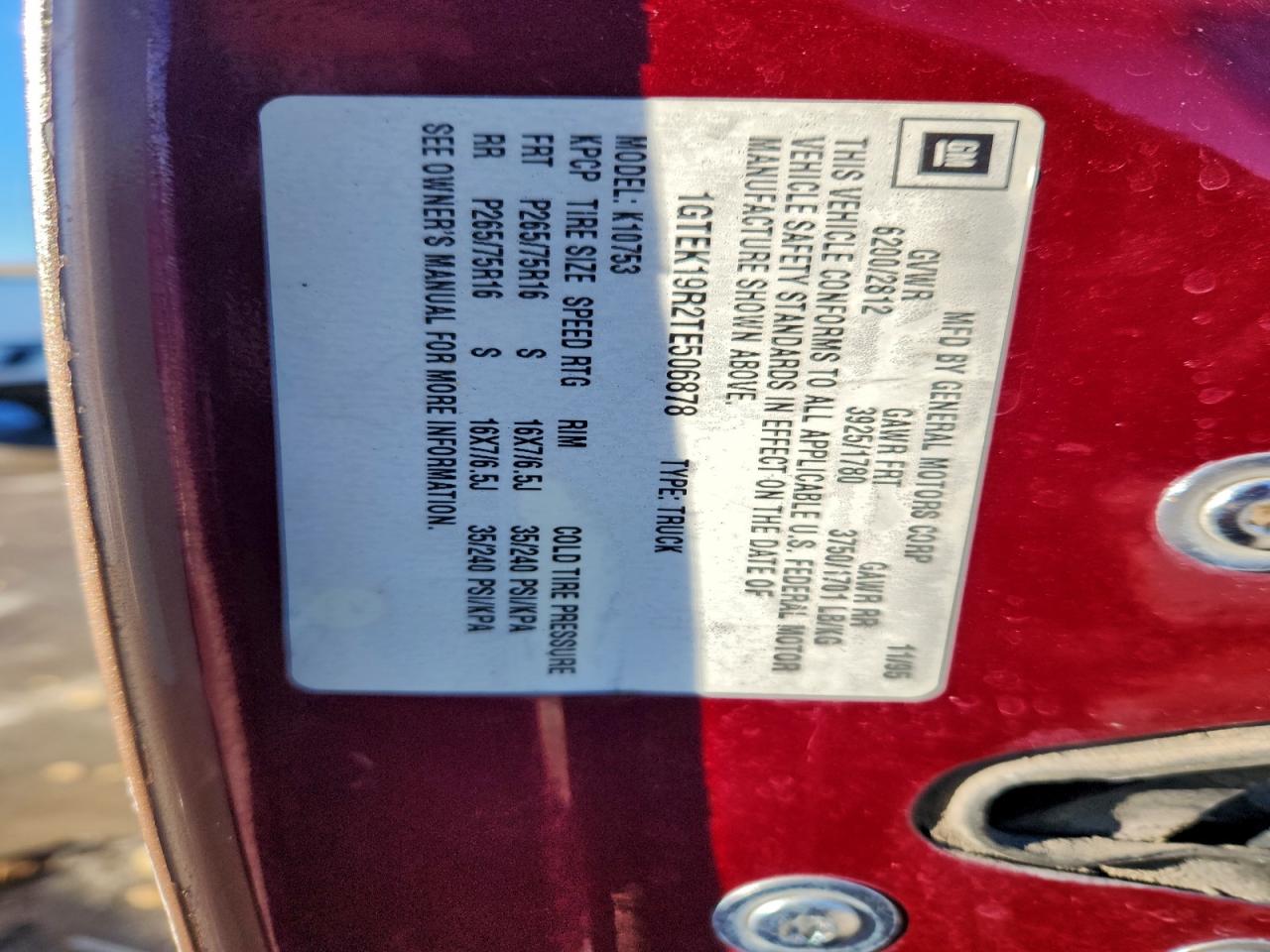 GMC Sierra K1500 Image 12