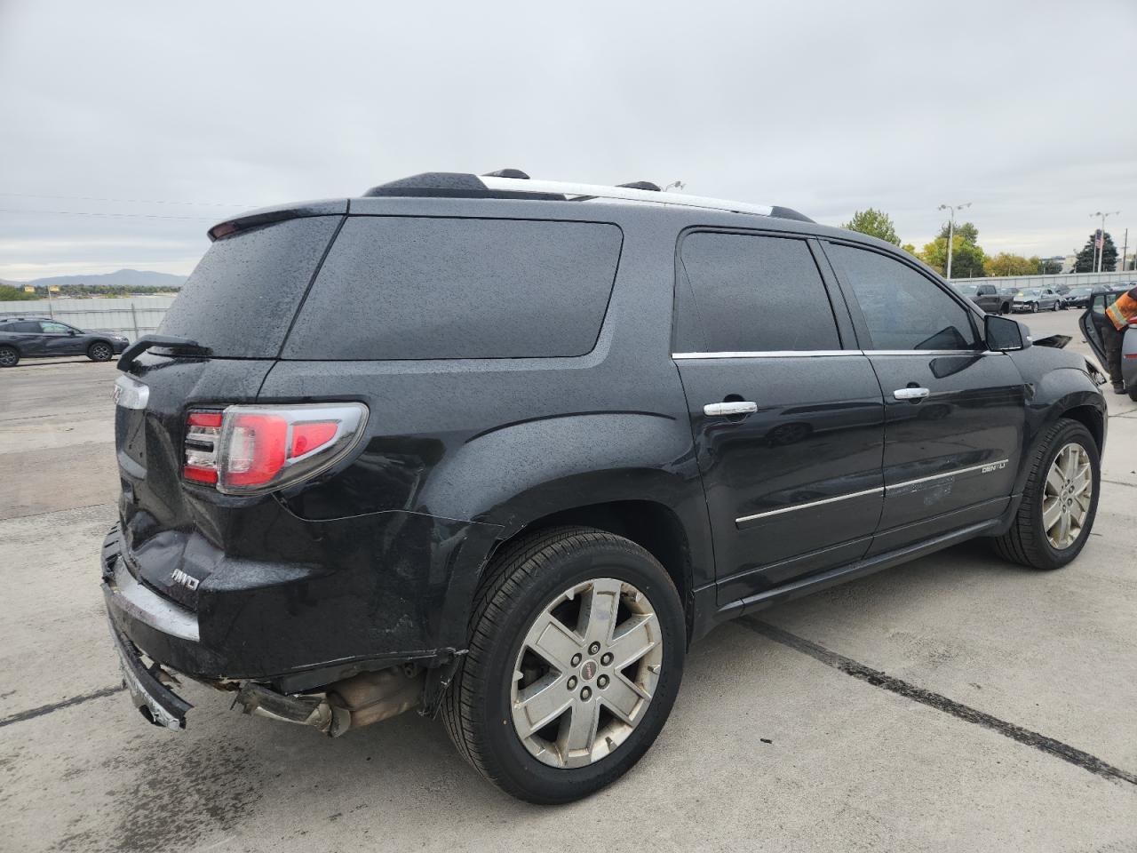 GMC Acadia Denali Image 6