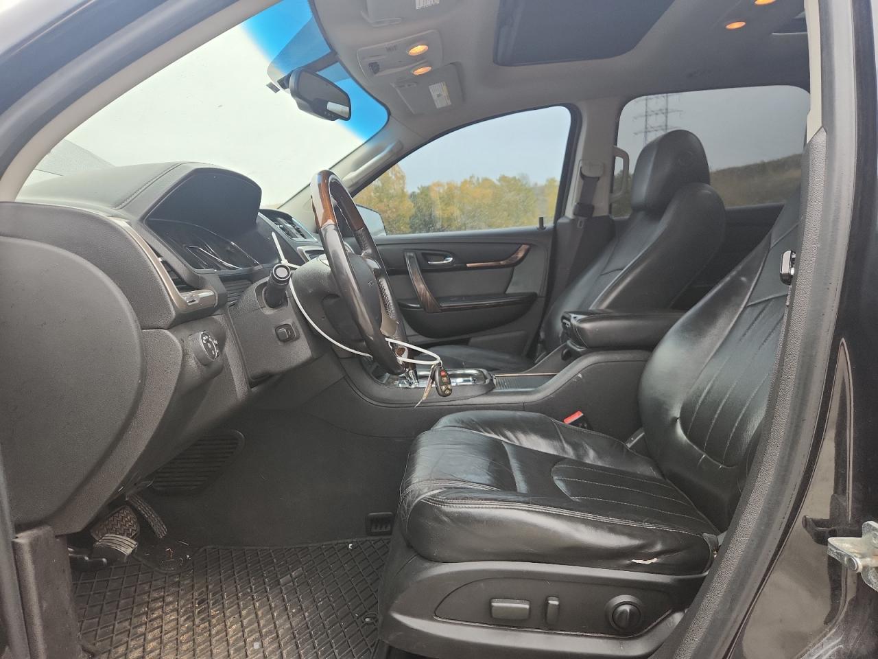 GMC Acadia Denali Image 10