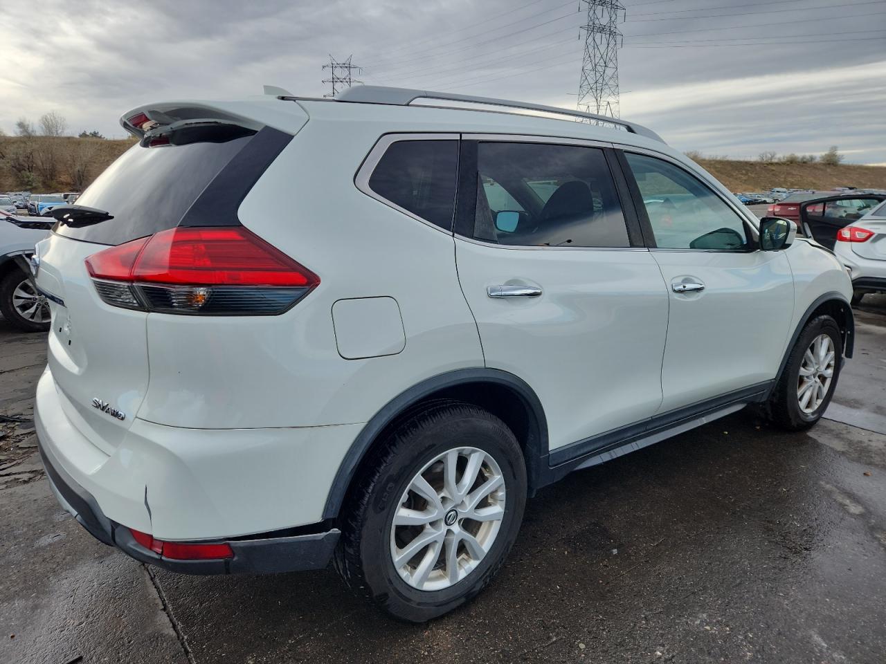 Nissan Rogue S Image 4