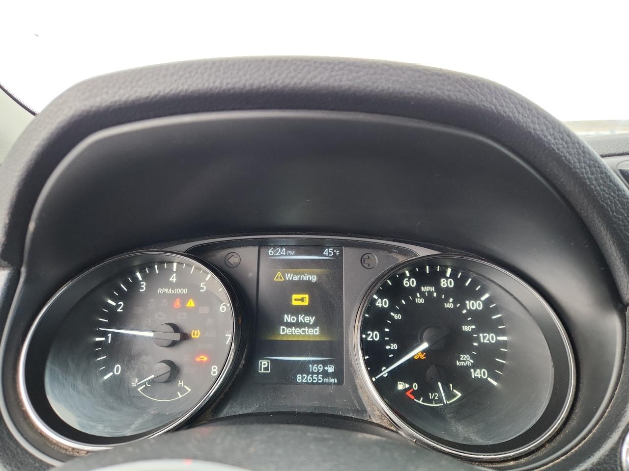 Nissan Rogue S Image 2