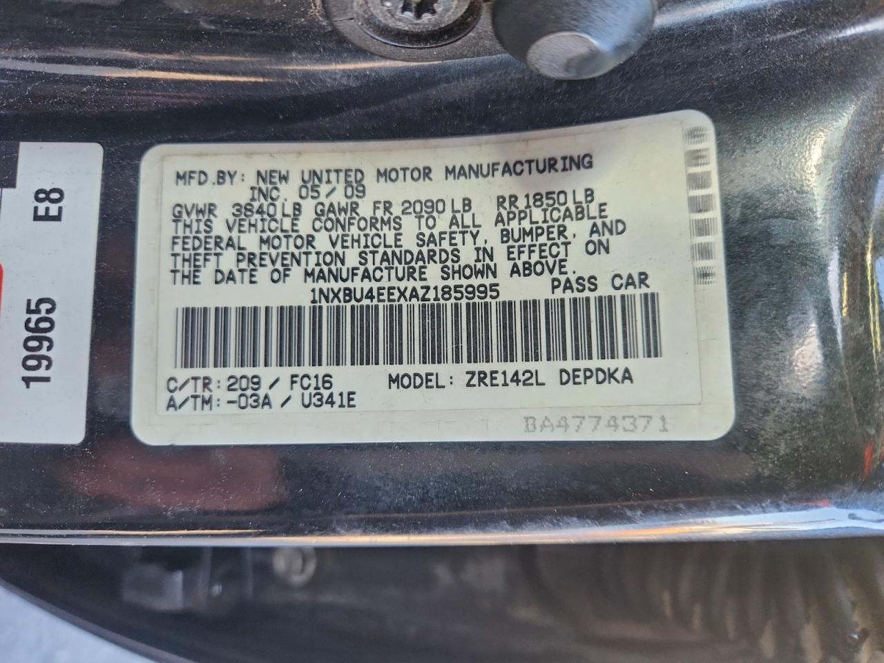 Toyota Corolla Base Image 8