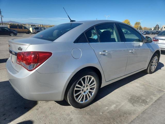 Chevrolet Cruze Eco Image 12