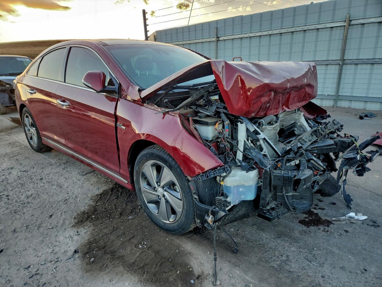 Hyundai SONATA Hybrid Image 4