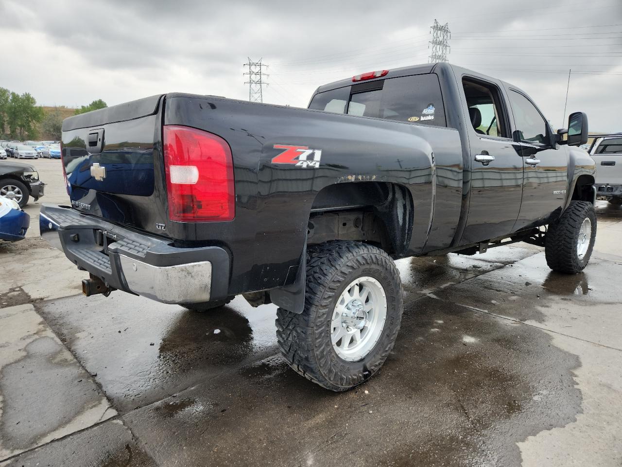 Chevrolet Silverado K2500 Heavy Duty Image 2