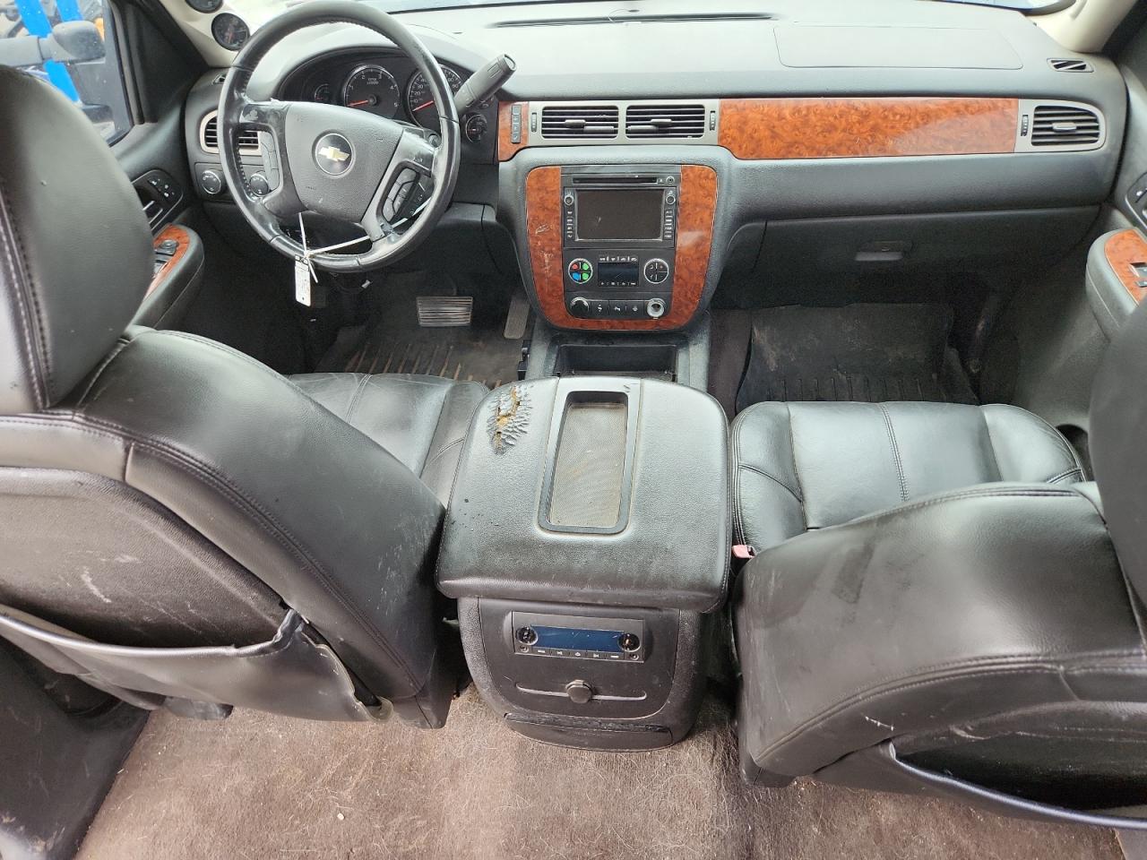 Chevrolet Silverado K2500 Heavy Duty Image 10