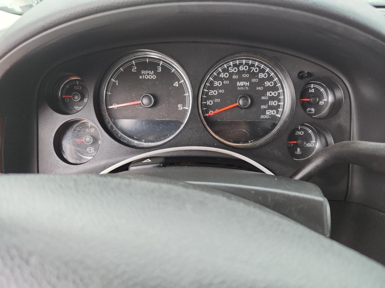 Chevrolet Silverado K2500 Heavy Duty Image 5