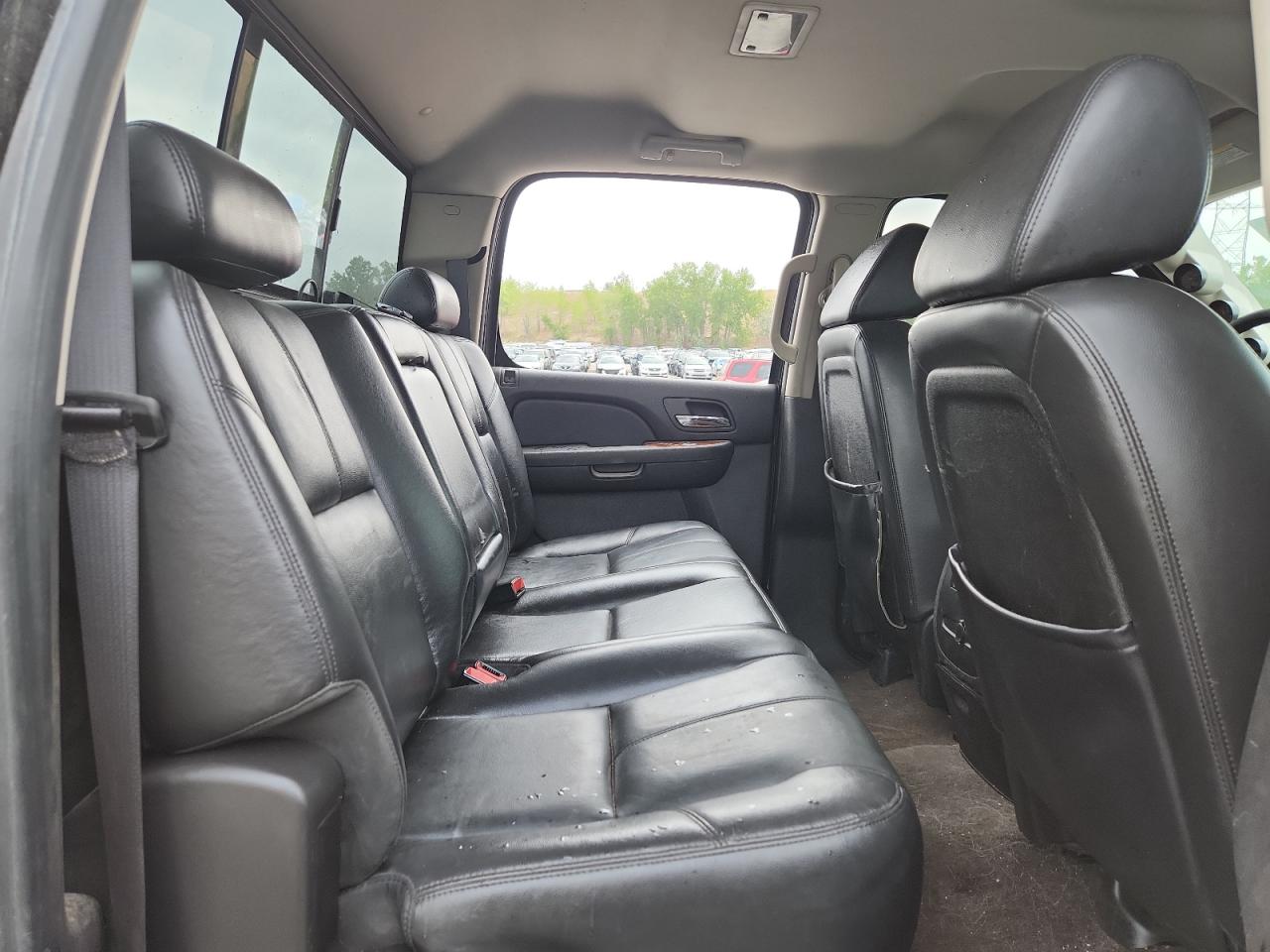 Chevrolet Silverado K2500 Heavy Duty Image 6