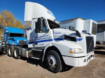  Salvage Volvo Vnm