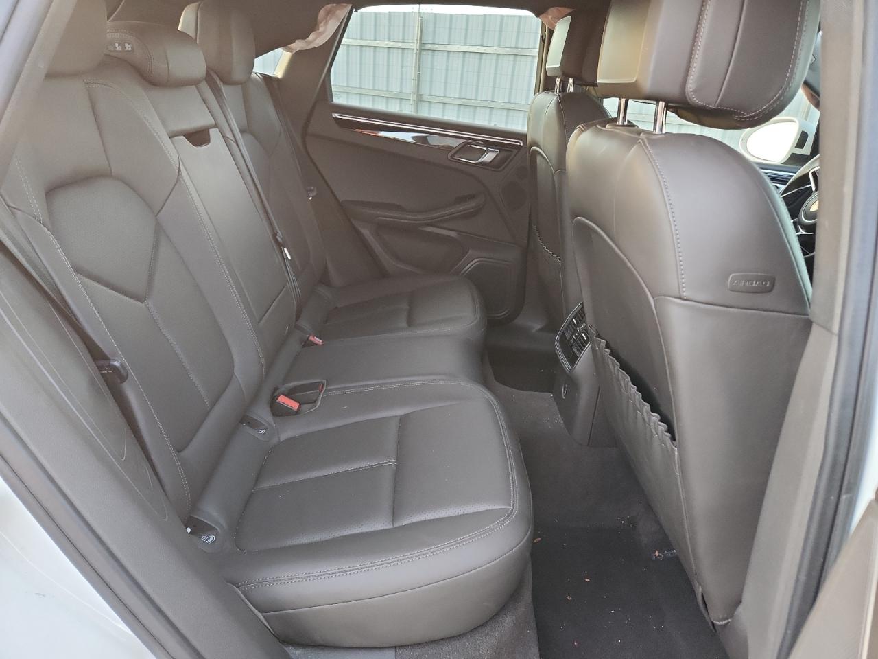 Porsche Macan Image 6