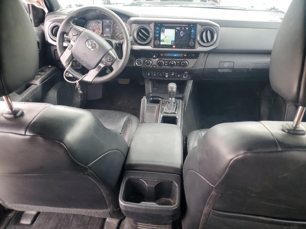 Toyota Tacoma Double Cab Image 2