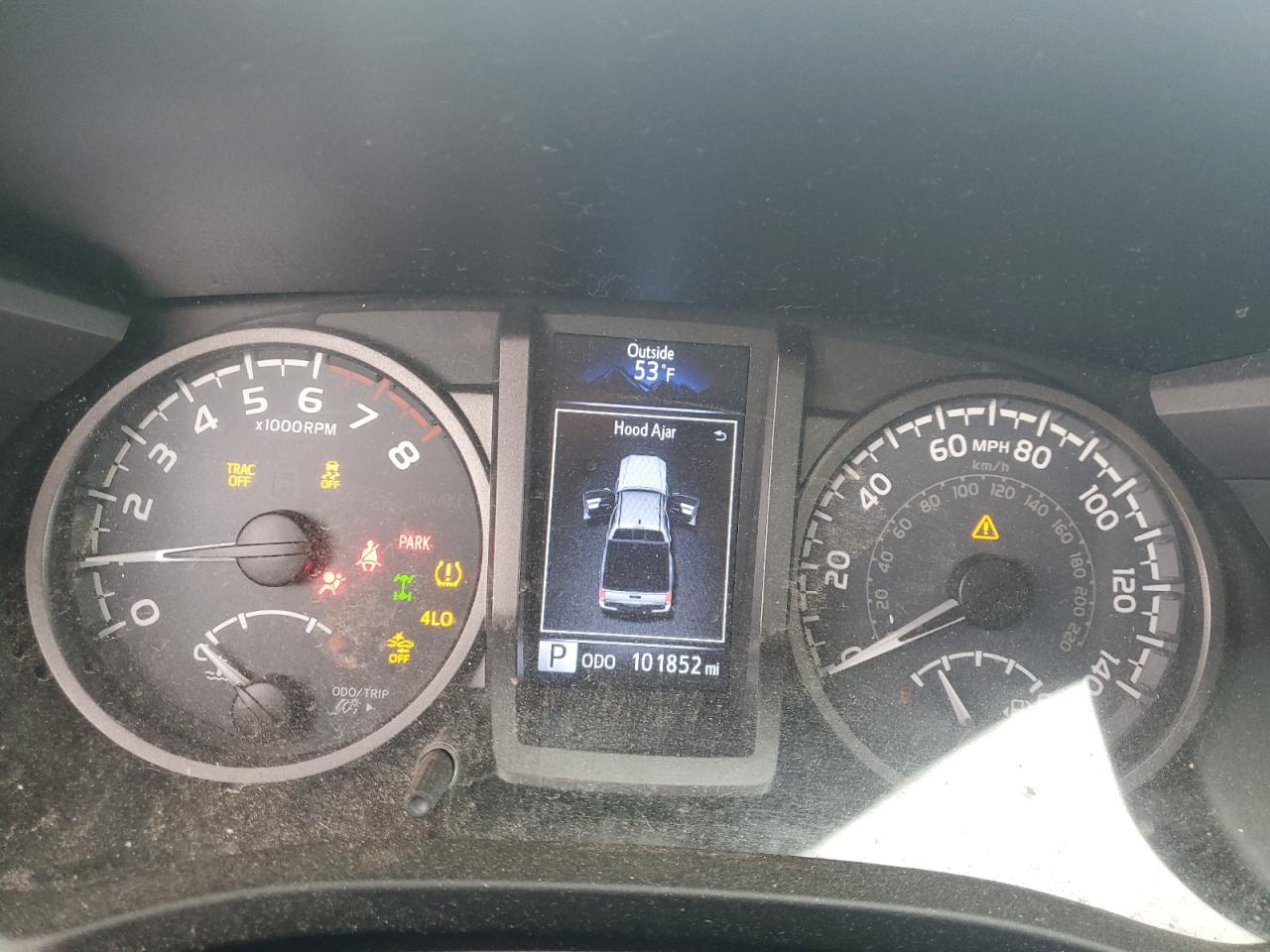 Toyota Tacoma Double Cab Image 8