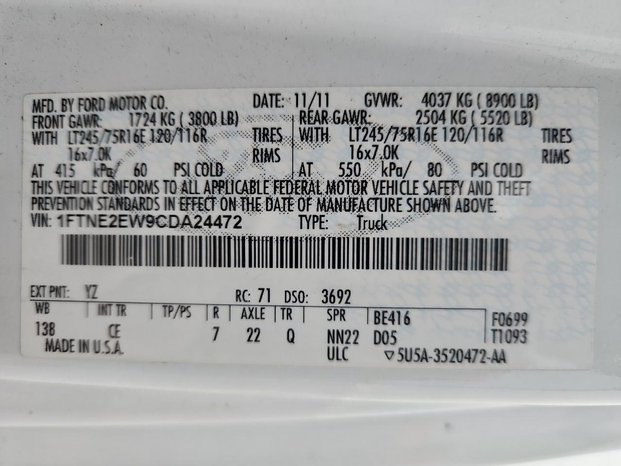 Ford Econoline E250 Van Image 12