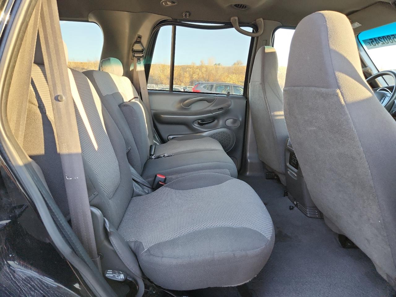 Ford Expedition Xlt Image 10