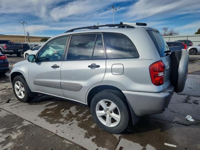 Toyota RAV4 Image 4