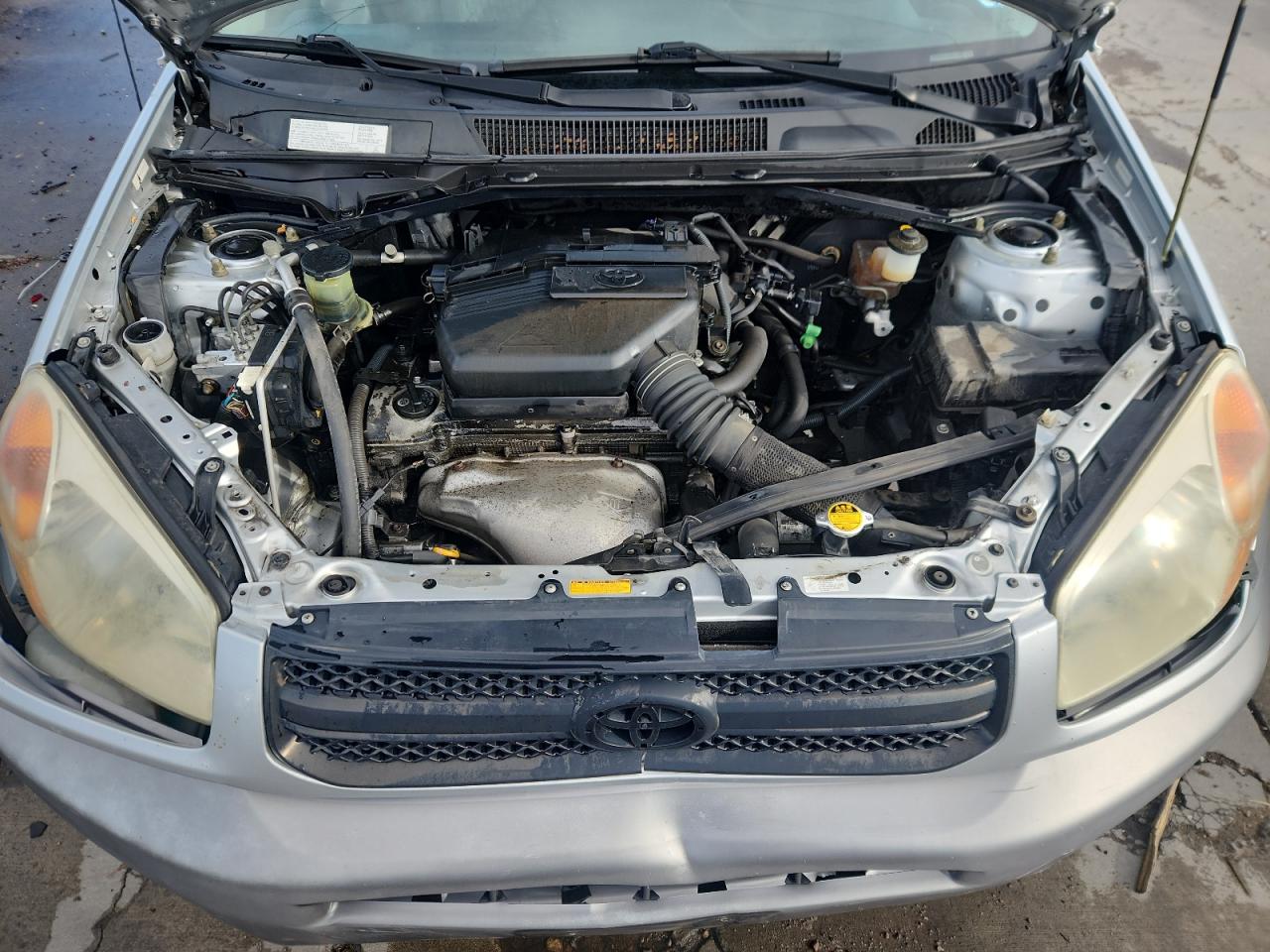 Toyota RAV4 Image 11