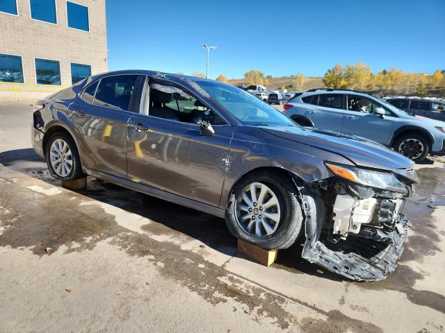 Toyota Camry Le Image 2