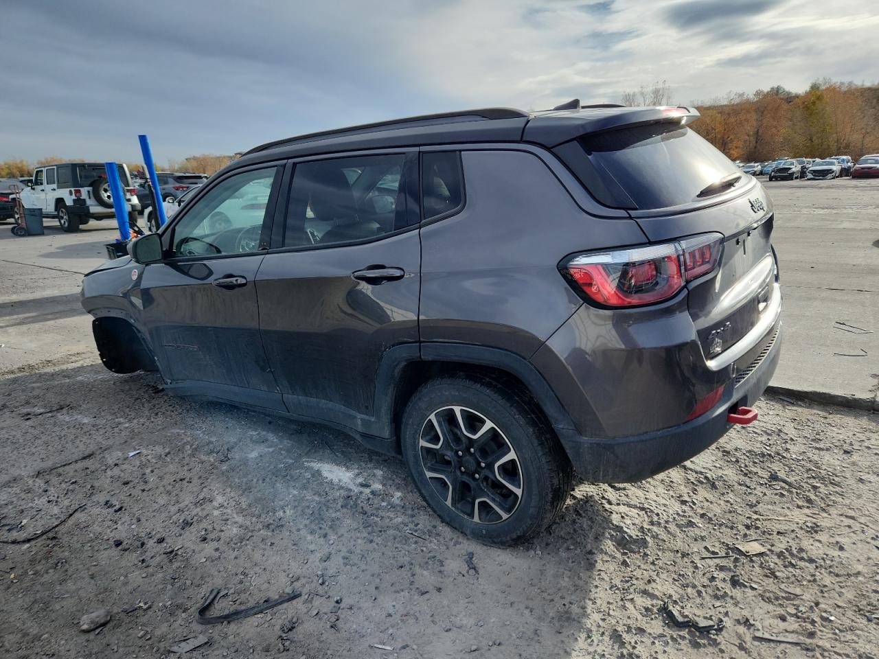 Jeep Compass Trailhawk Image 3