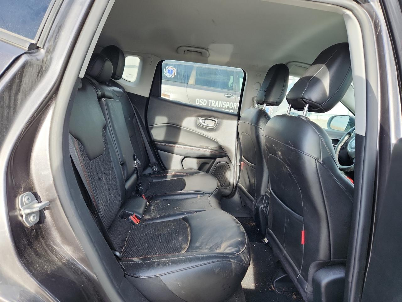 Jeep Compass Trailhawk Image 10