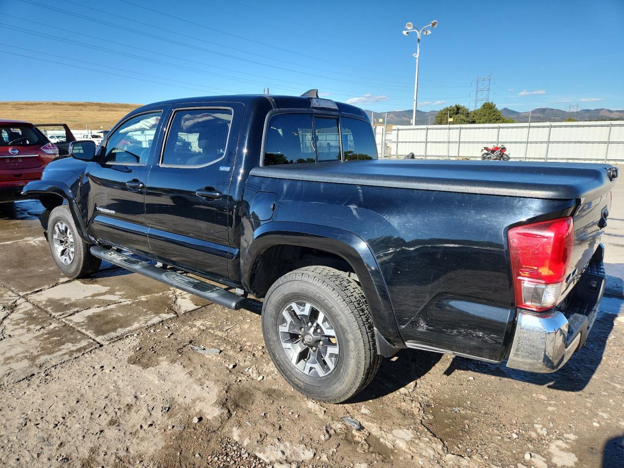 Toyota Tacoma Double Cab Image 4