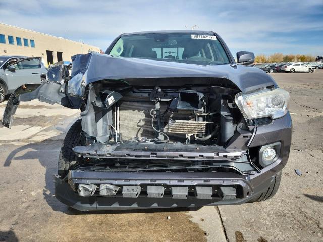 Toyota Tacoma Double Cab Image 4