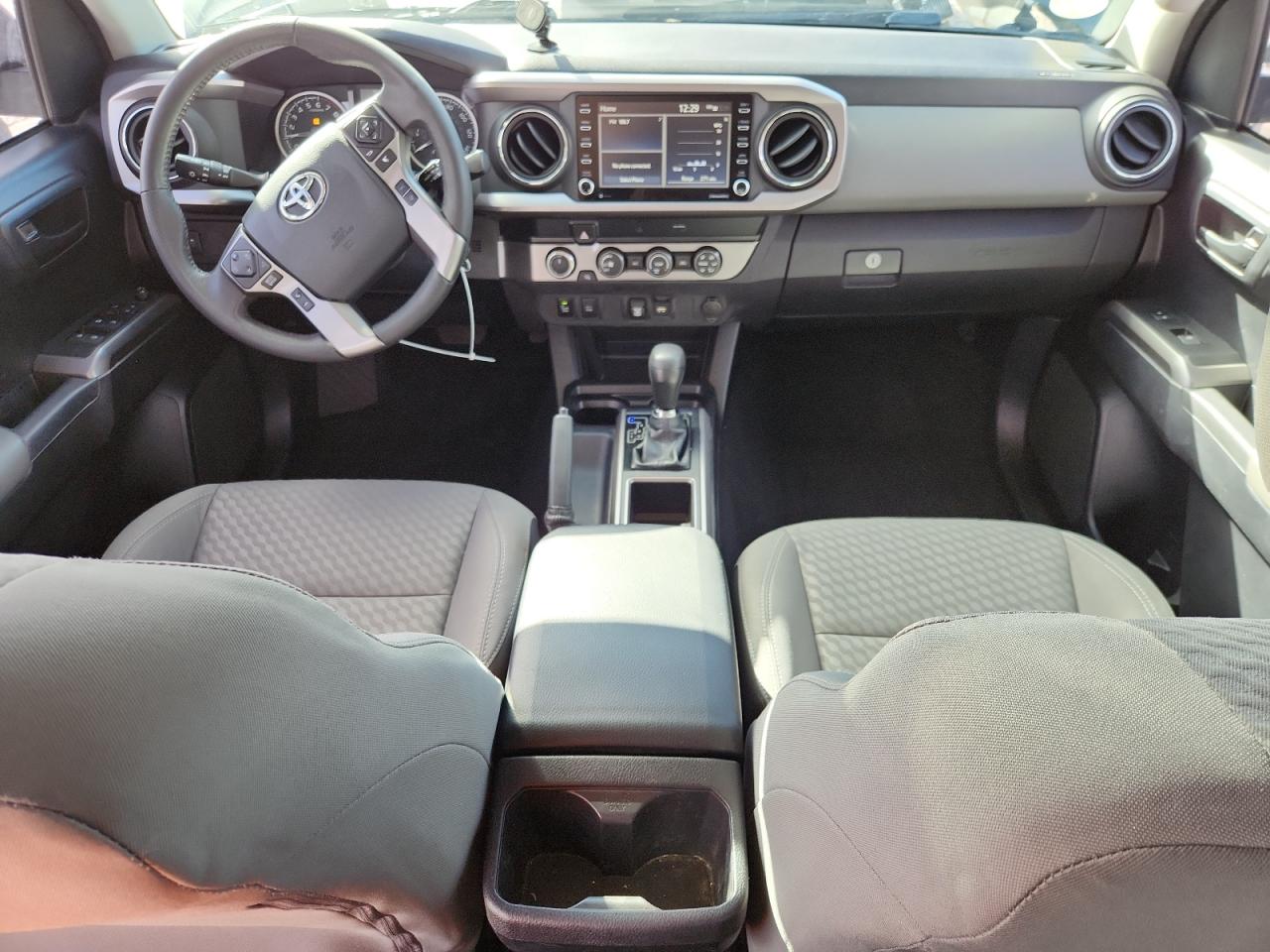 Toyota Tacoma Double Cab Image 7