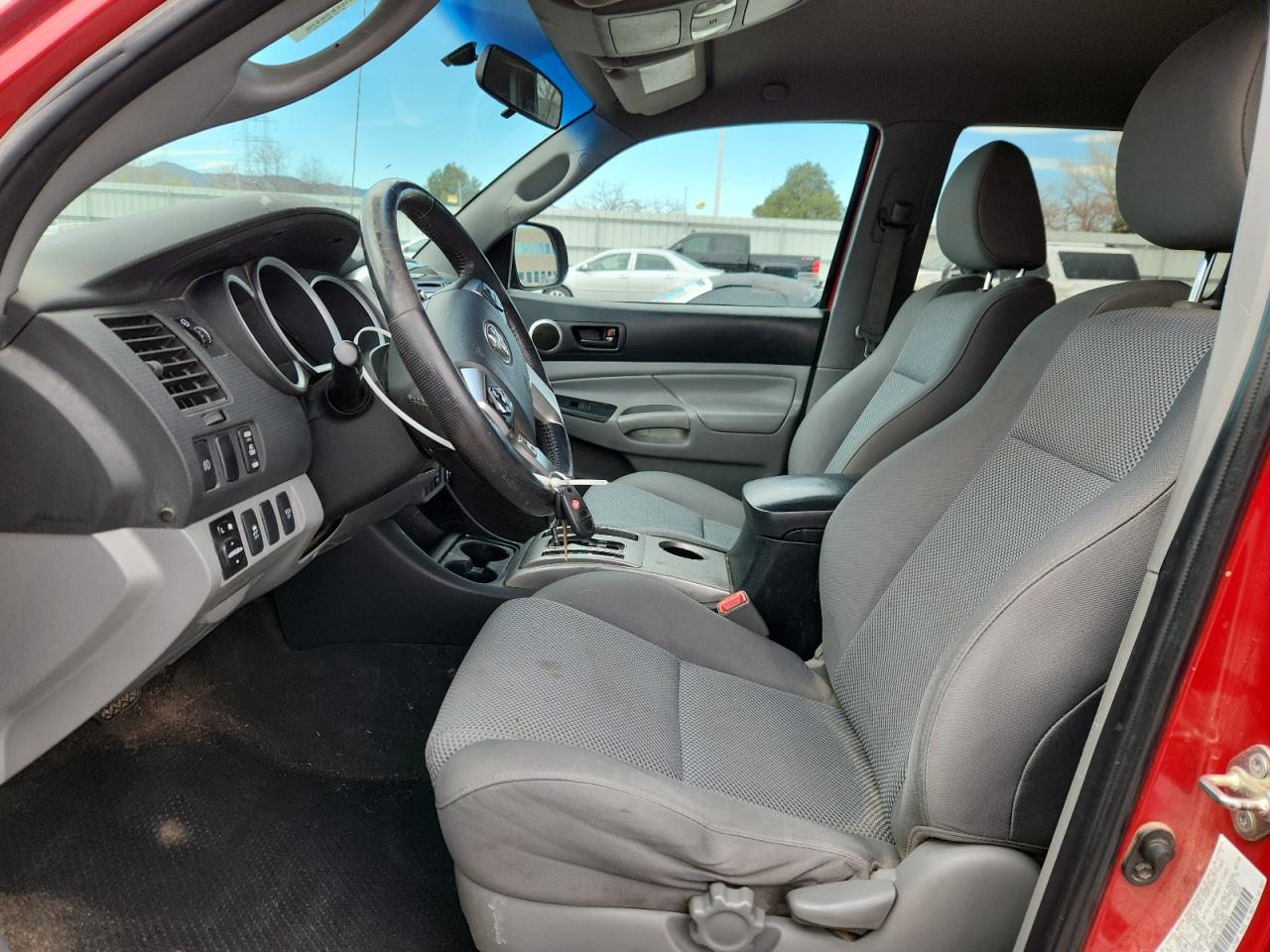 Toyota Tacoma Double Cab Image 12