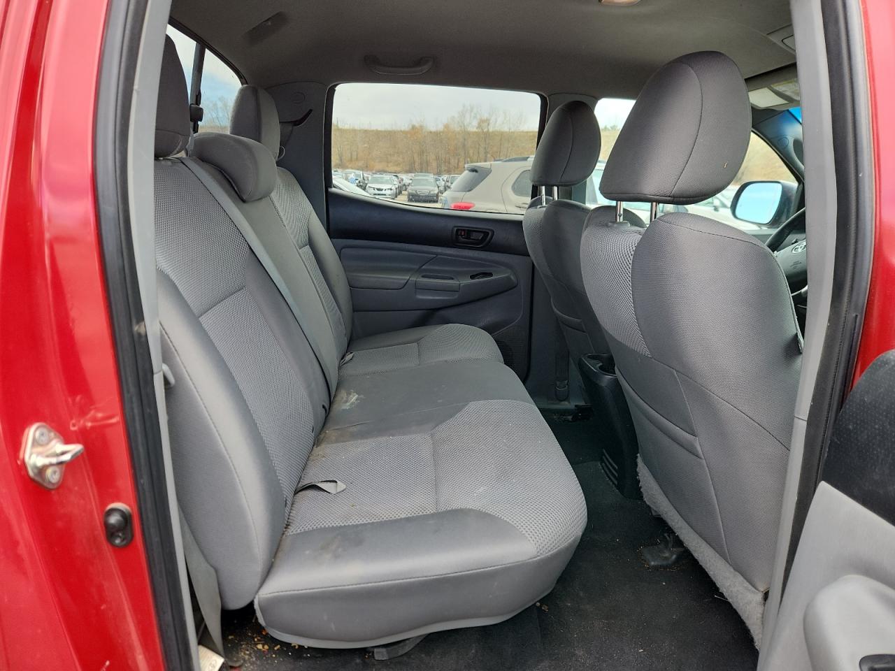 Toyota Tacoma Double Cab Image 9