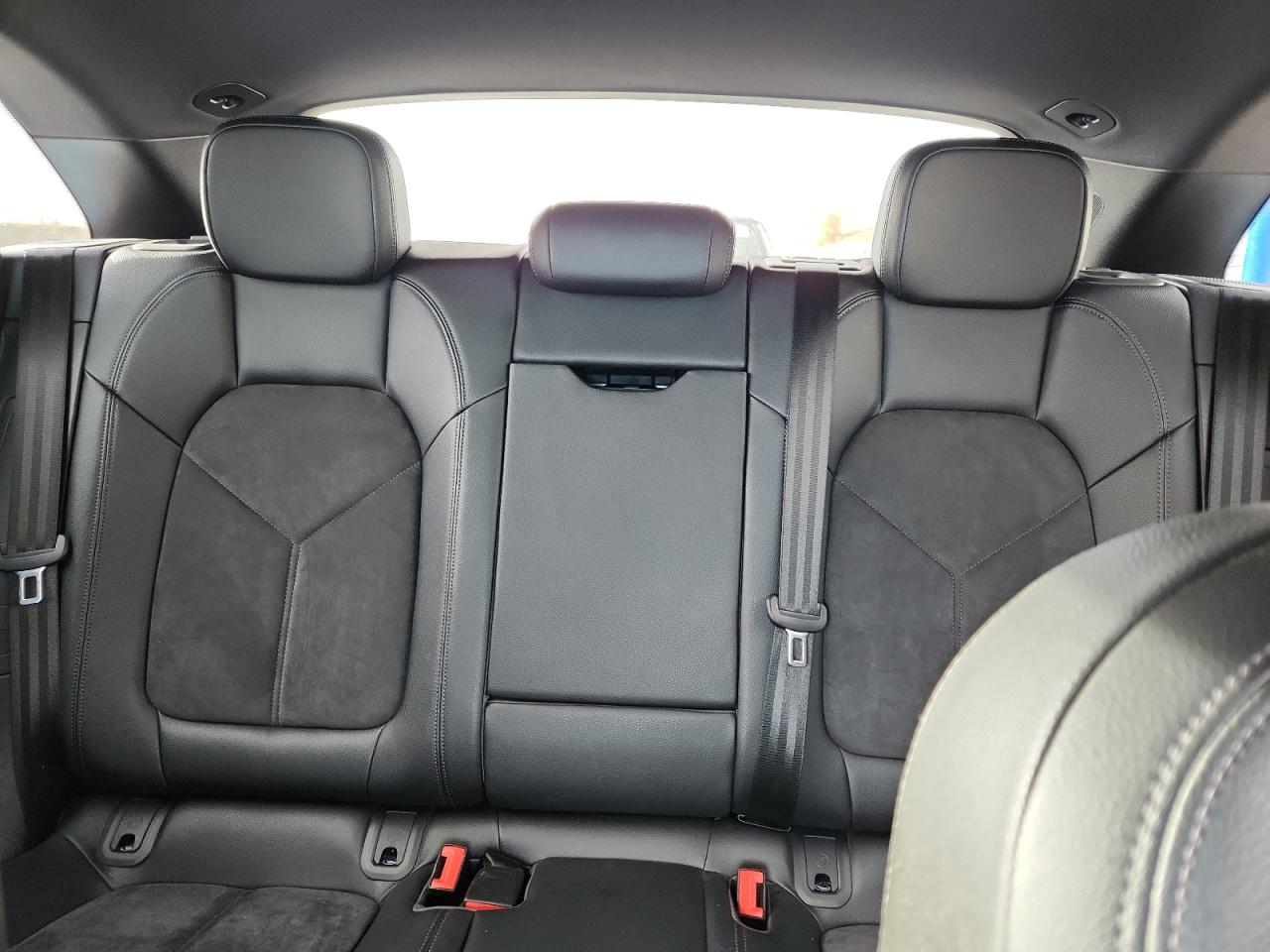 Porsche Macan Image 11