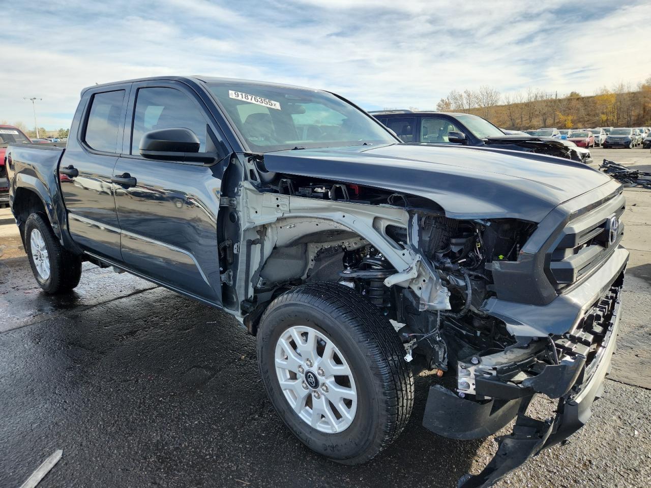 Toyota Tacoma Double Cab Image 3