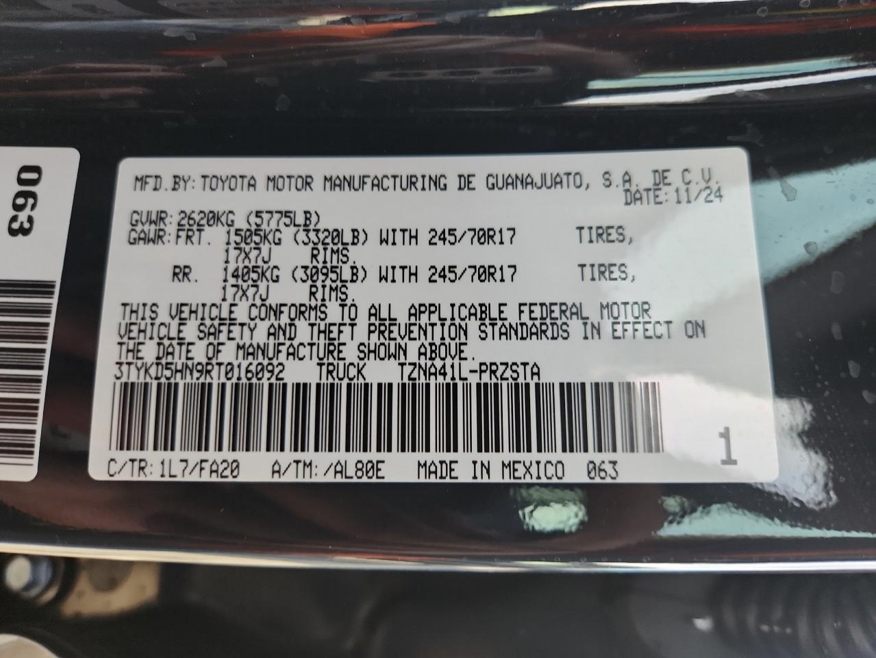 Toyota Tacoma Double Cab Image 12